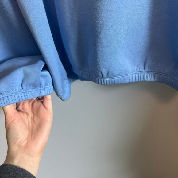 Spanx Airessentials Cropped Cinched Hoodie Sweatshirt Cornflower Blue NWT - Picture 4 of 9